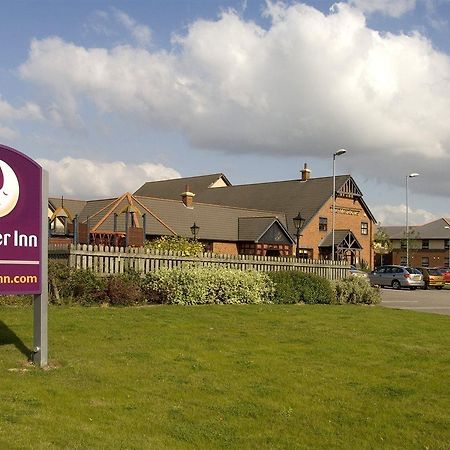 Premier Inn Barnsley Wombwell Екстер'єр фото