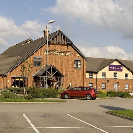 Premier Inn Barnsley Wombwell Екстер'єр фото