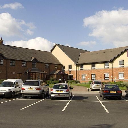 Premier Inn Barnsley Wombwell Екстер'єр фото
