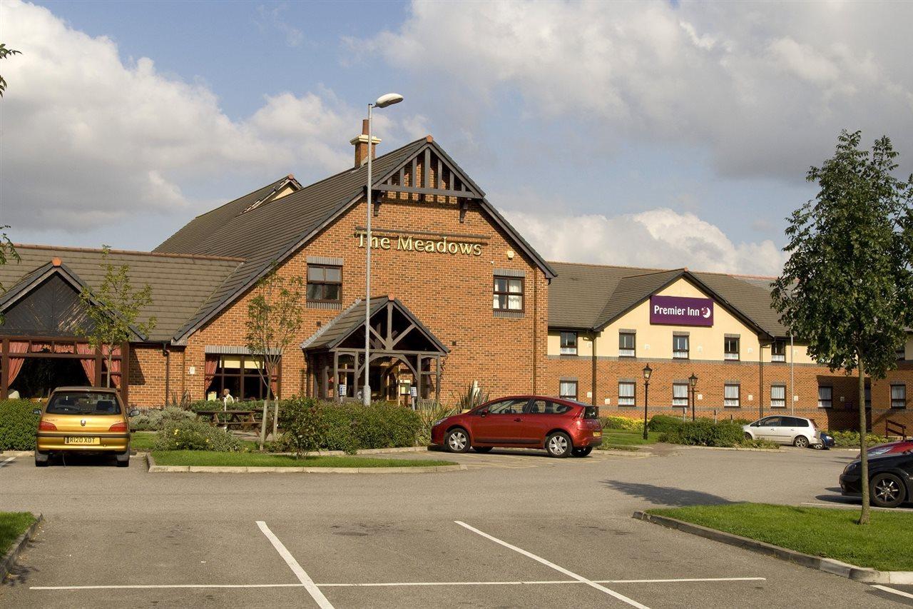 Premier Inn Barnsley Wombwell Екстер'єр фото