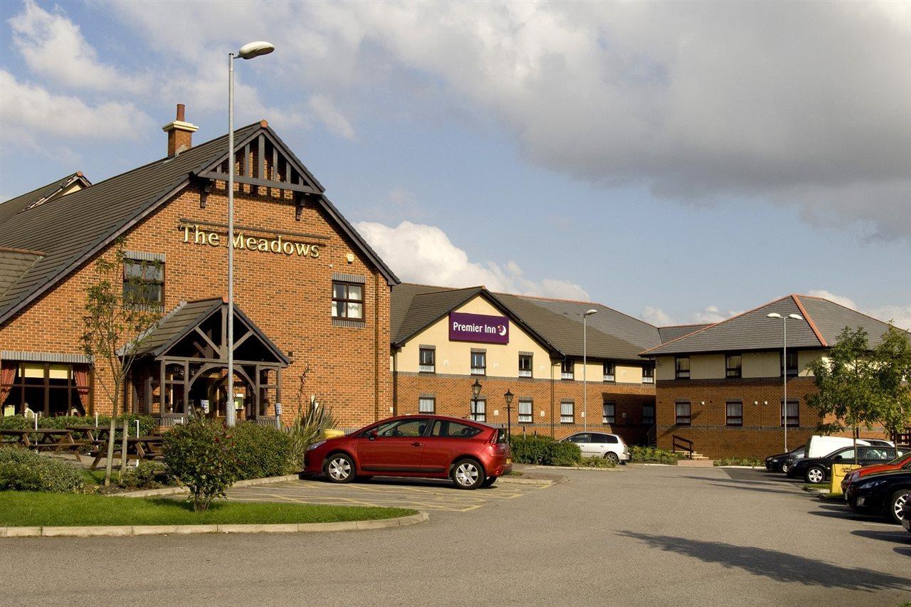 Premier Inn Barnsley Wombwell Екстер'єр фото